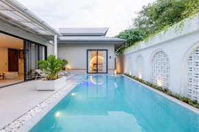New & Luxurious 4BR Pool Villa Fame next to Stay Wellbeing & Lifestyle